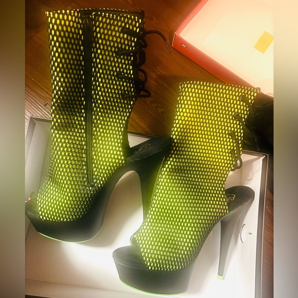 Pleaserr open toe black and lime green fishnet Marta 9M platform heels